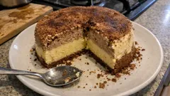 Pudinková buchta se zakysanou smetanou: vláčný moučník na plech, který mizí rychle