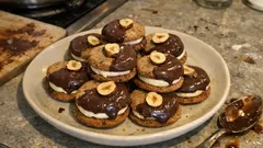 Lískooříškové vánoční cukroví v čokoládě: křehké a krásně slavnostní