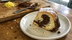 Šlehačková bábovka, která zůstane vláčná i druhý den: jednoduchý recept