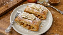 Křupavé taštičky z listového těsta: skořicová jablka a krém z mascarpone