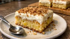 Buchta Orgasmus na plech: vláčný ananasový korpus a jemný krém