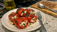 Roládky z pečené papriky se sýrovou náplní – studený předkrm na oslavu