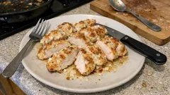 Kuřecí prsa v zakysané smetaně a česneku: šťavnatá večeře bez složitého vaření