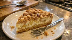 Oříškový koláč s jablky a tvarohem: křupavá drobenka, šťavnatý střed