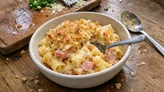 Zapečené těstoviny se šunkou a sýrem: krémové uvnitř, křupavé navrchu