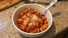 Pošlete prosím konkrétní recept (název, suroviny, postup) – připravím klidný, klikací titulek