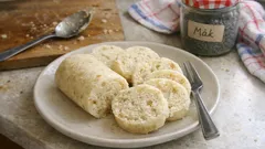 Hrnkové knedlíky bez kynutí: nadýchaná příloha z páry, hotová i ve všední den