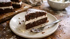 Kakaový piškotový dort s vanilkovým krémem: jednoduchý a slavnostní i pro začátečníky