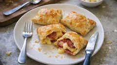 Křehké kapsičky z listového těsta se sýrem a junior salámem