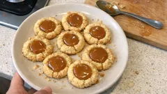 Domácí sušenky s mléčnou náplní: jednoduché pečení ke kávě, které se povede