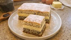 Makový koláč, který se sám rozdělí do tří vrstev – jednoduchý recept do pekáče