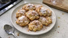 Rychlé jablečné koláčky z křehkého těsta: voňavé, zlatavé a bez kynutí