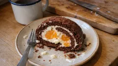 Nadýchaná roláda se šlehačkou a mandarinkami: slavnostní dezert, který zvládnete snadno